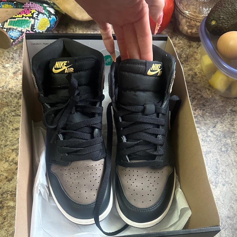 New Jordan Paloma 1 ones Men's Black and Tan Sneakers - Picture 4 of 6